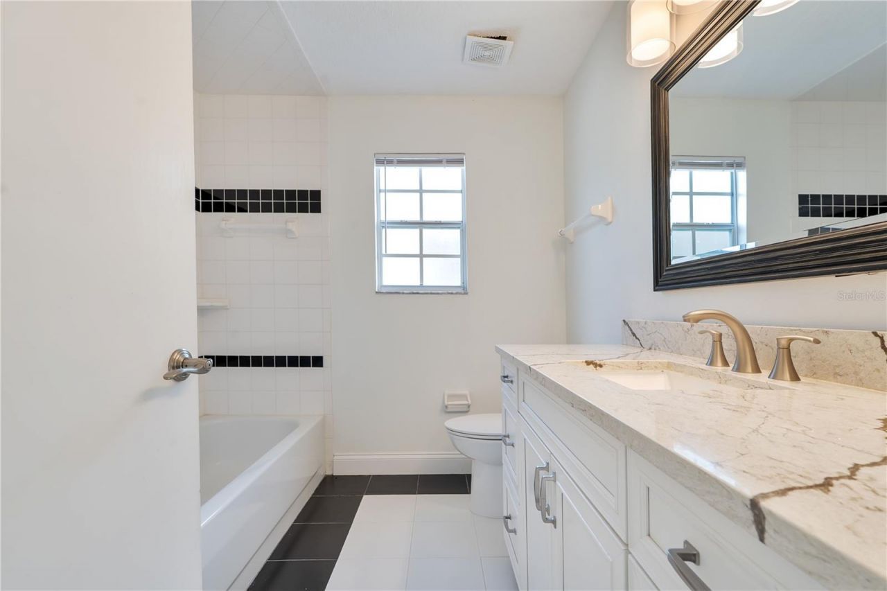 668 Post Oak Circle, Unit 116, Altamonte Springs, FL 32701 Photo