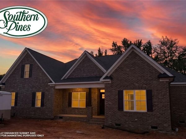 5081 Southern Pines Drive, Kernersville, NC 27284