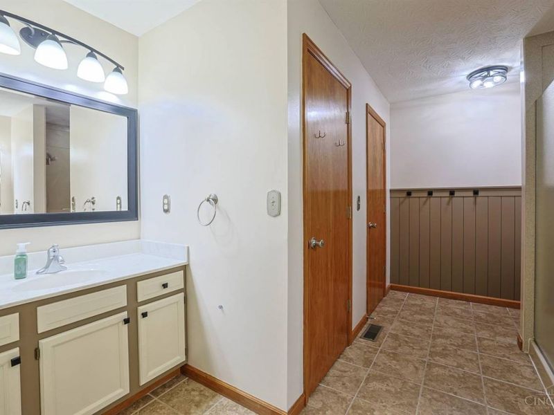 5984 Tyler Point Drive, Fairfield, OH 45011 Photo 17