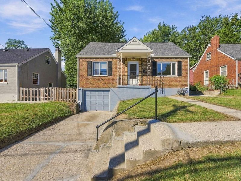 555 Greenwell Avenue, Delhi Township, OH 45238 Photo 2