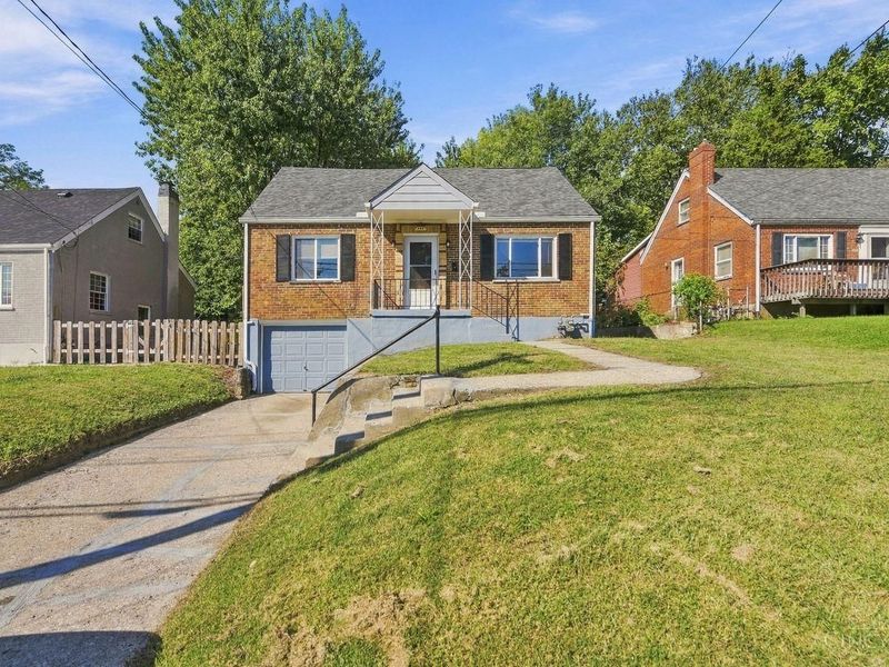 555 Greenwell Avenue, Delhi Township, OH 45238 Photo 3