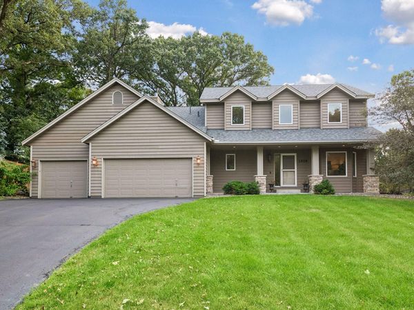 1929 Woodstone Drive, Victoria, MN 55386