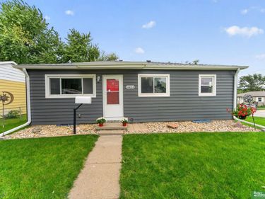 4454 S 61 Street, Omaha, NE 68117