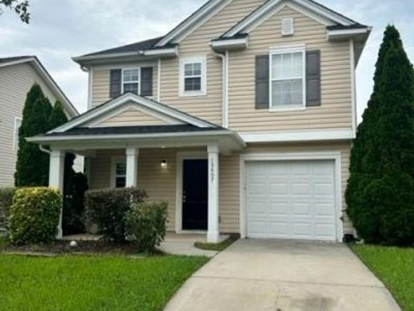 13607 Riding Hill Avenue , Charlotte, NC 28213