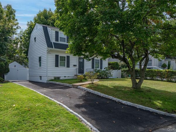 208 Lincoln Avenue , Eastchester, NY 10709
