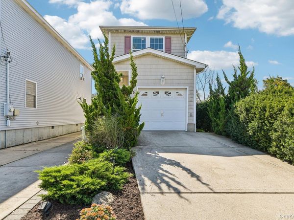 5 Martin Street W, East Rockaway, NY 11518