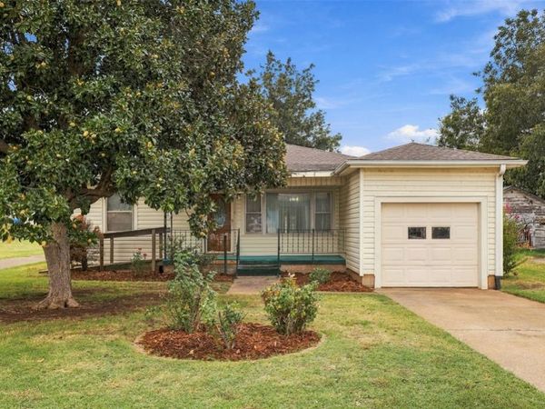 111 W Colorado Avenue, Okarche, OK 73762