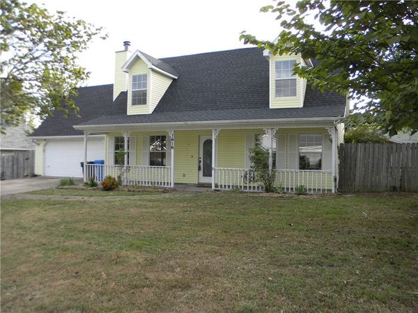 1616 S Tallgrass Drive, Fayetteville, AR 72701