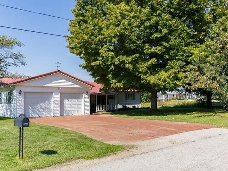 21455 Mccoy Road , Circleville, OH 43113 Photo 3
