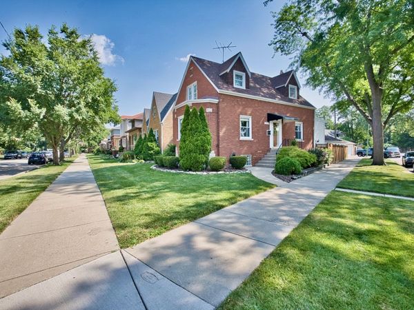 5974 W Miami Avenue, Chicago, IL 60646