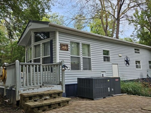 2795 E 28th Road , Seneca, IL 61360