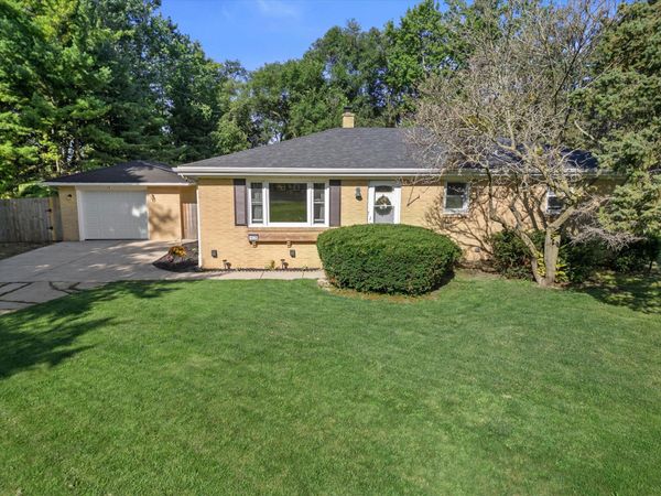 1408 Meadowlane Ave, Mount Pleasant, WI 53406