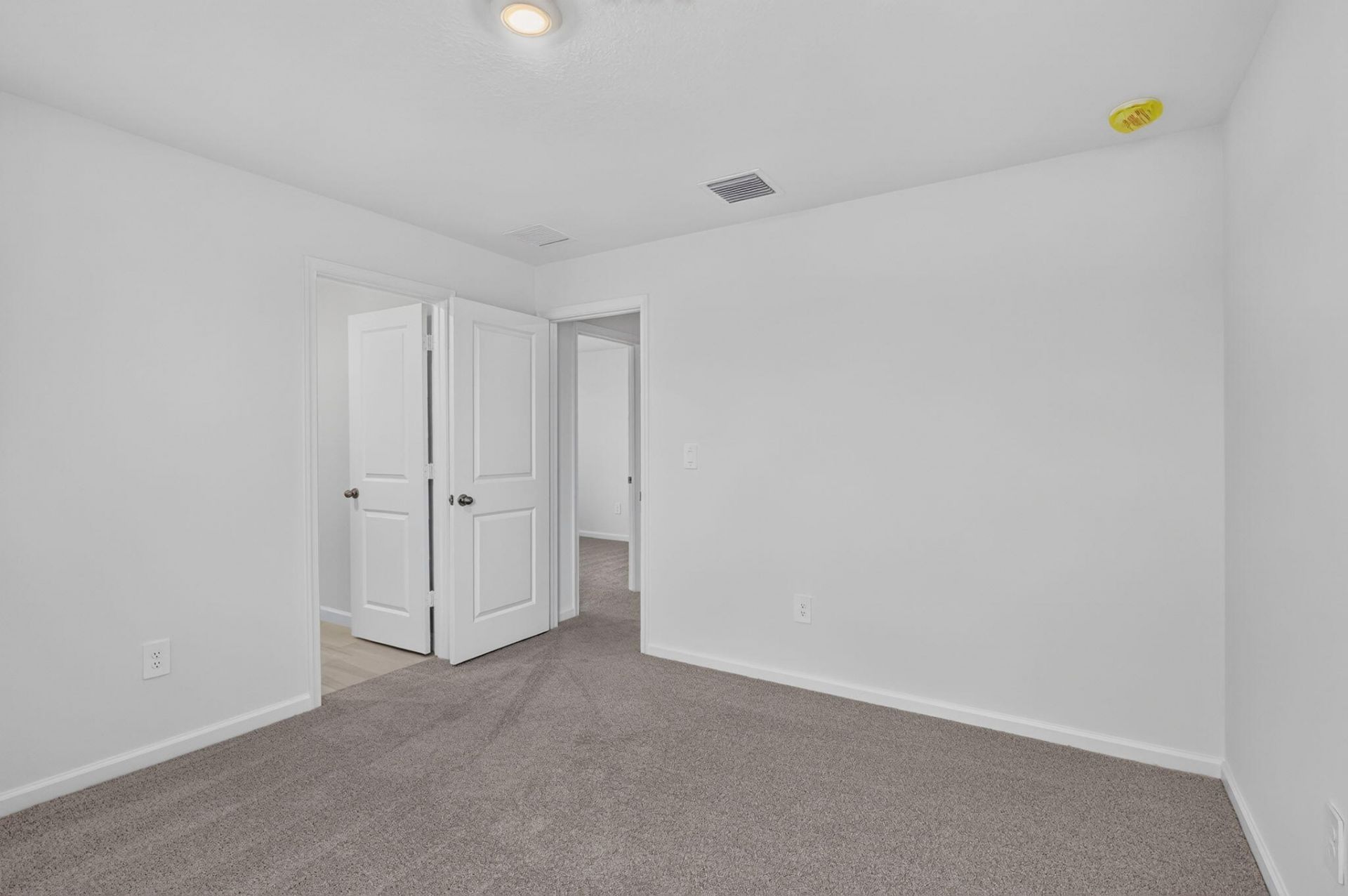 663 Salisbury Circle, Fort Pierce, FL 34982 Photo