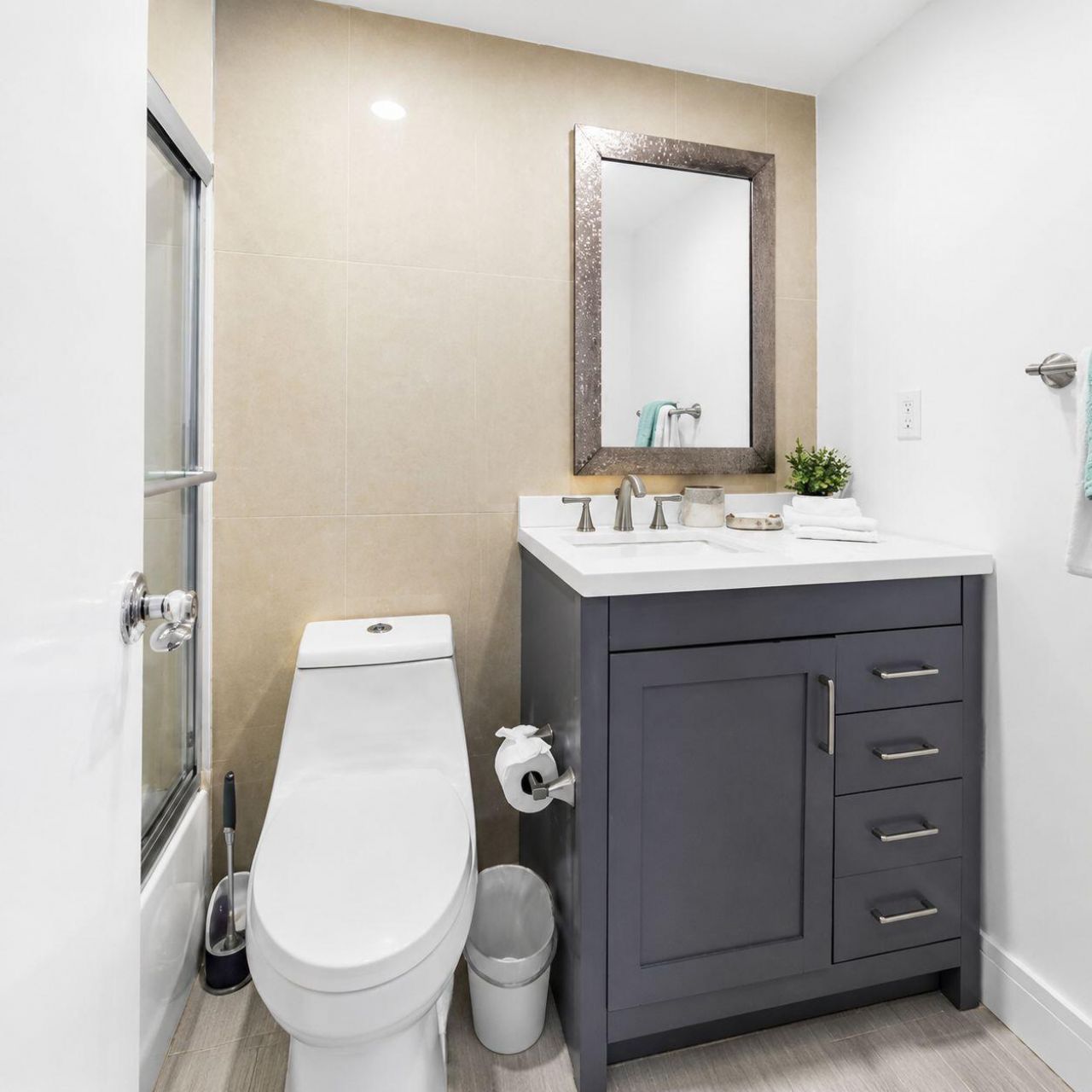 3801 S Ocean Drive, Unit 4Y, Hollywood, FL 33019 Photo