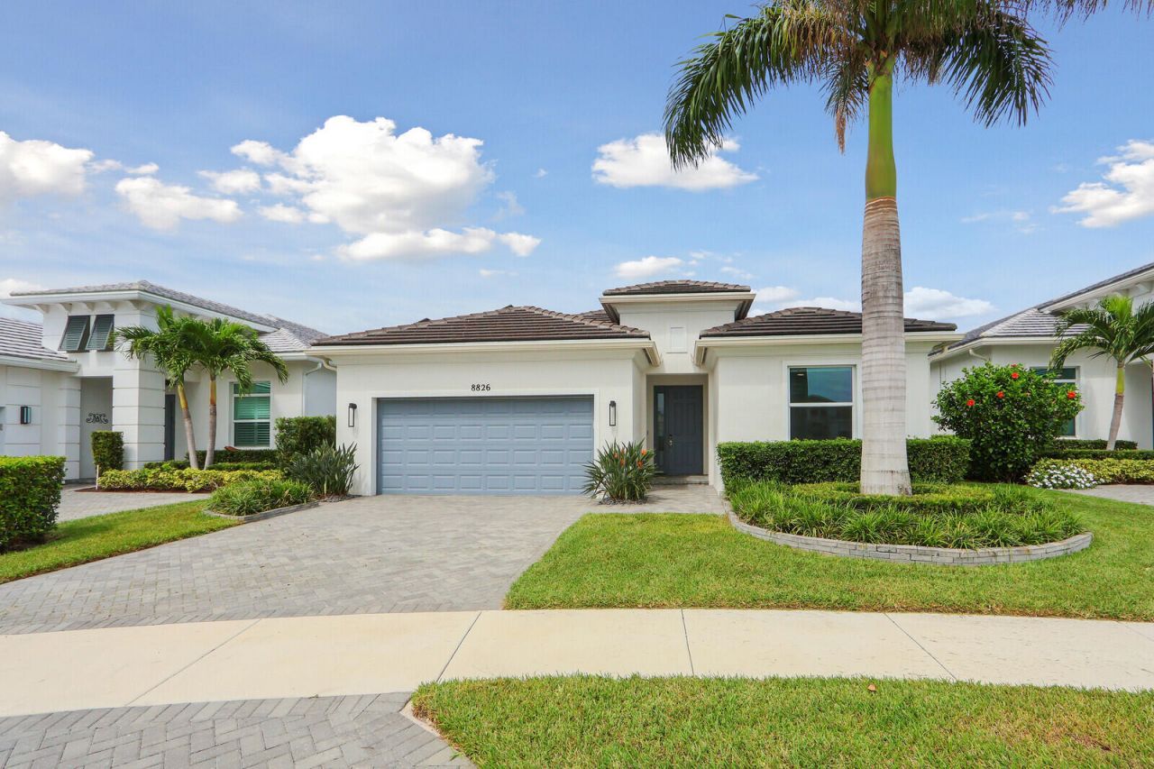 8826 SW Breve Way, Port Saint Lucie, FL 34987 Photo
