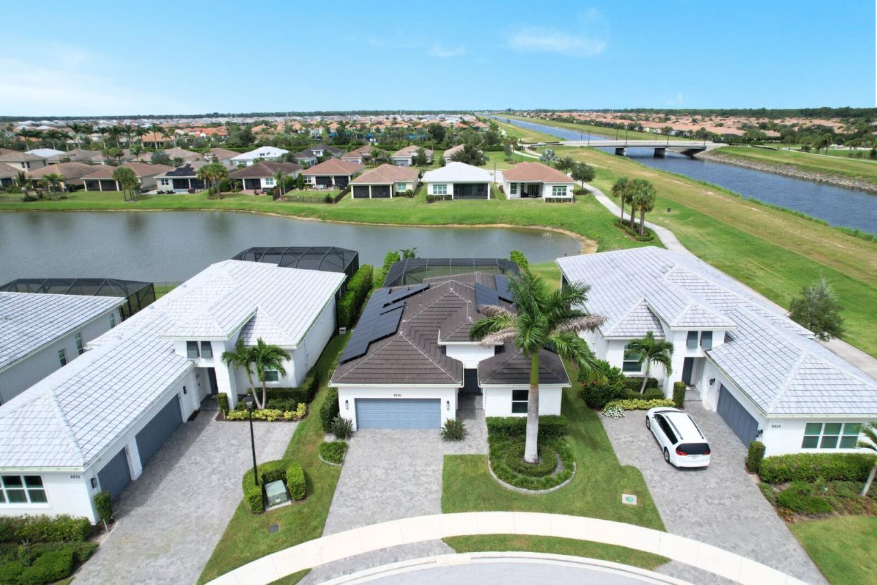 8826 SW Breve Way, Port Saint Lucie, FL 34987 Photo