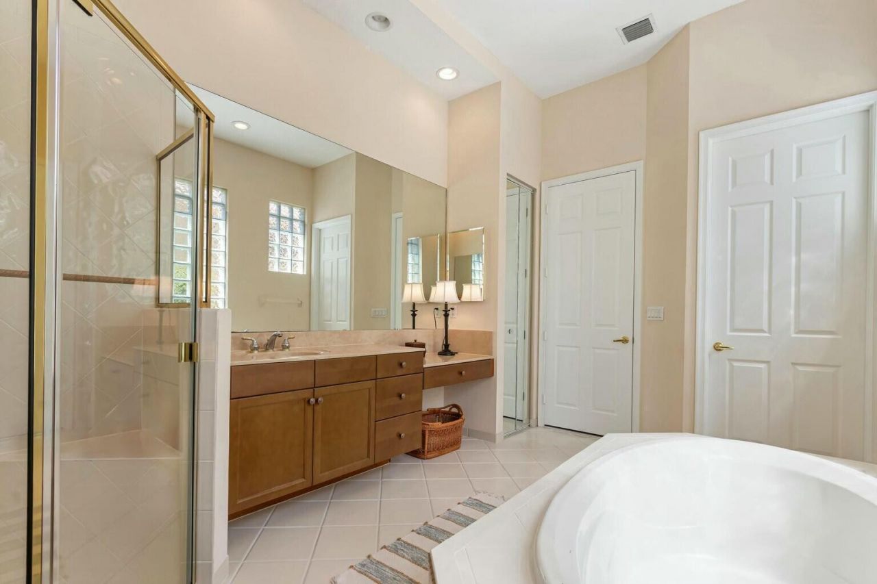 8709 Via Grande E, Wellington, FL 33411 Photo