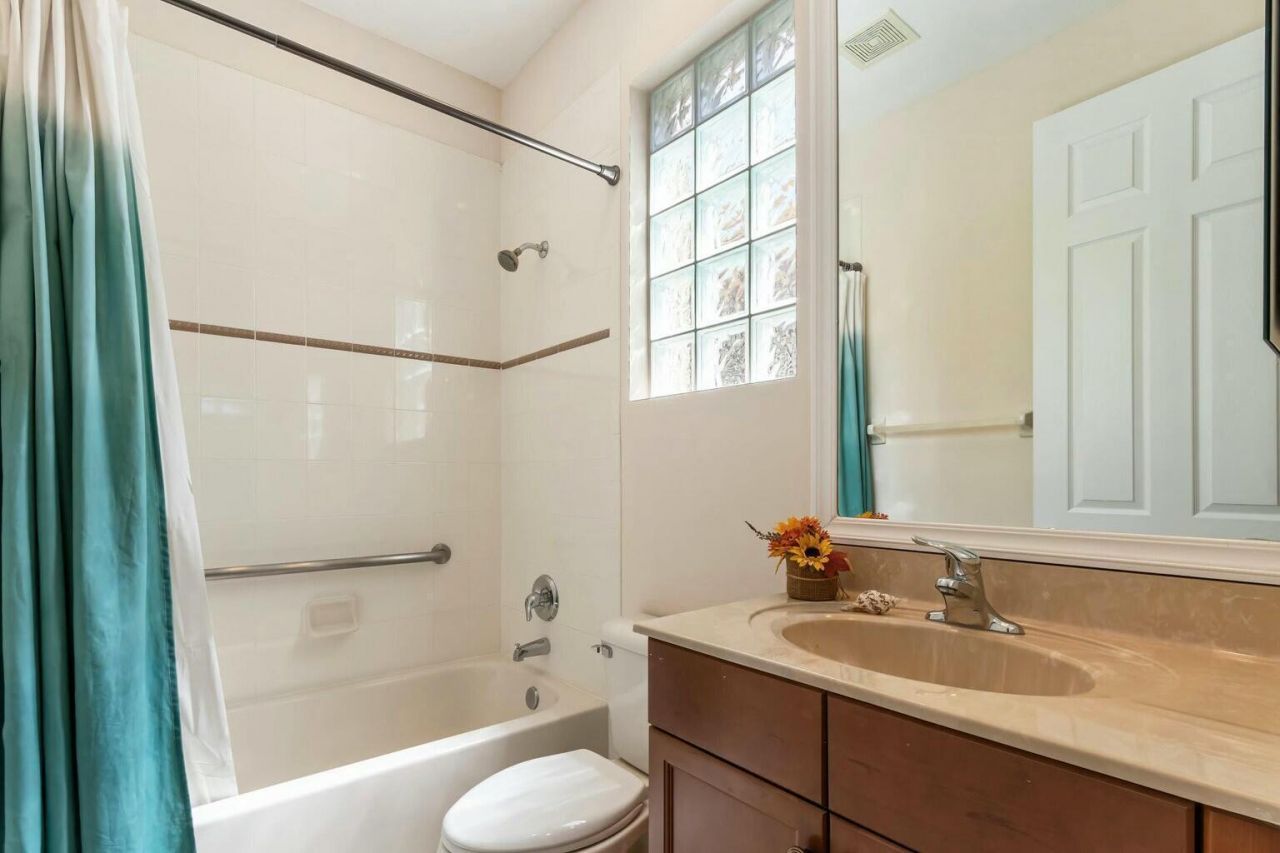 8709 Via Grande E, Wellington, FL 33411 Photo
