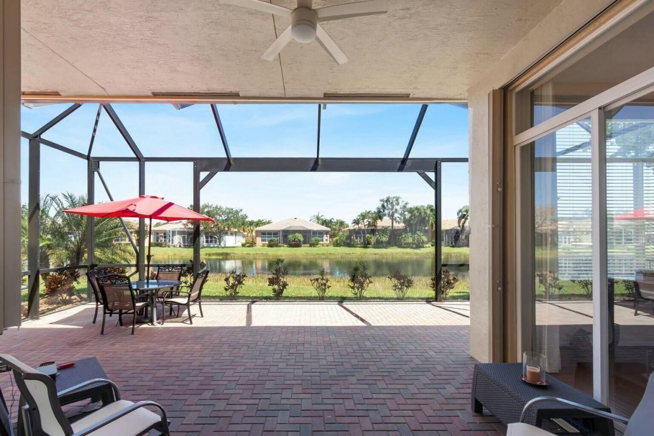 8709 Via Grande E, Wellington, FL 33411 Photo