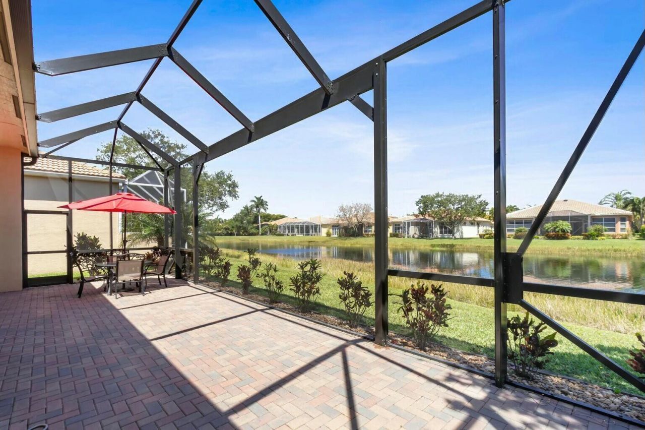 8709 Via Grande E, Wellington, FL 33411 Photo