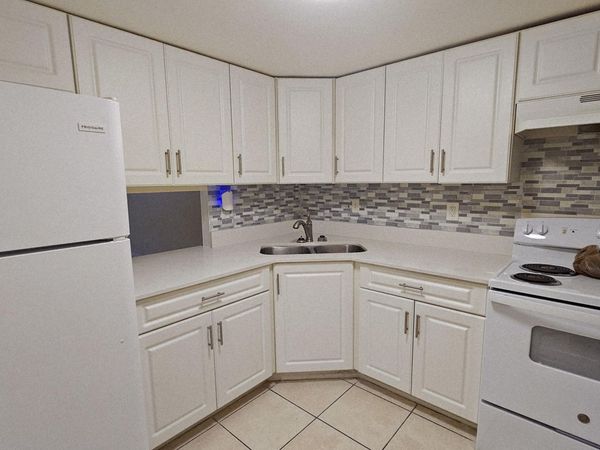 4200 NW 3RD Court, Unit 122, Plantation, FL 33317