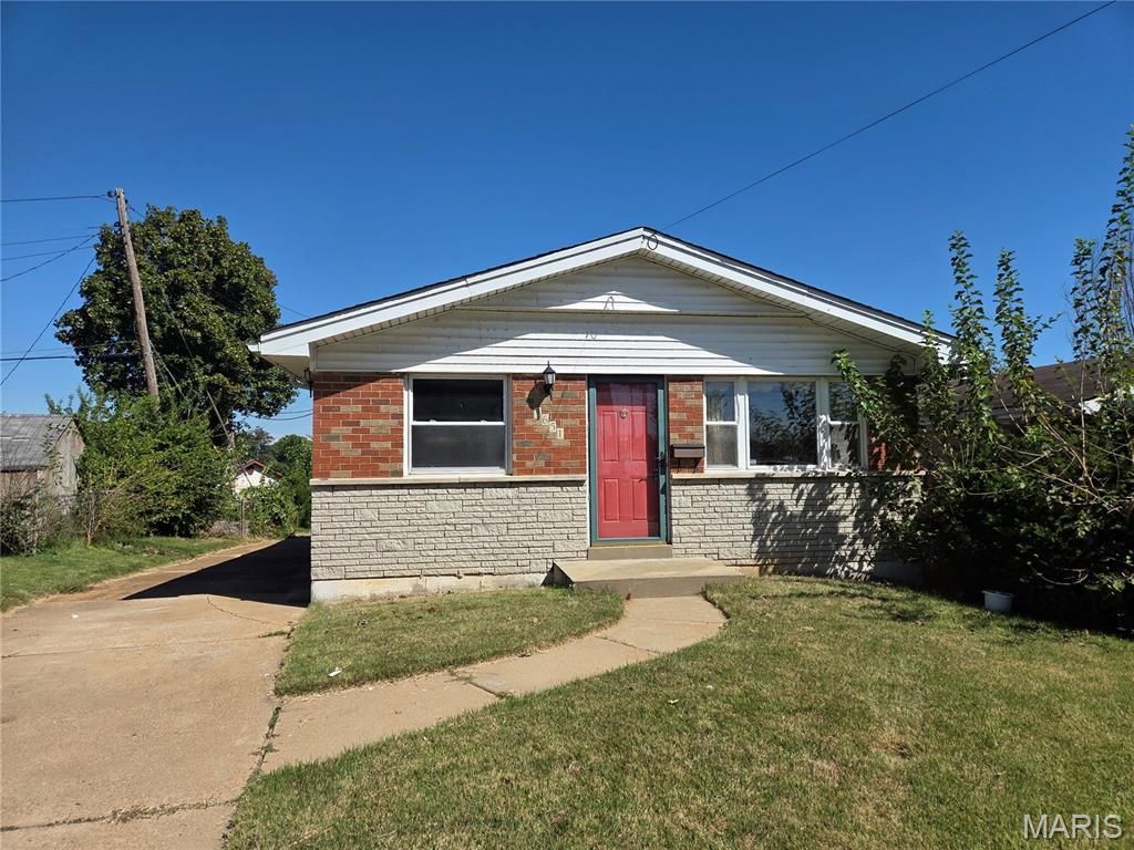 3651 Weber Road, Saint Louis, MO 63125 Main Photo