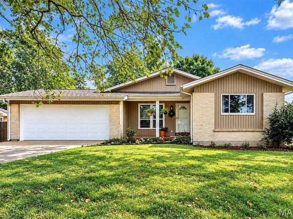 1512 Polaris Drive, Ballwin, MO 63011