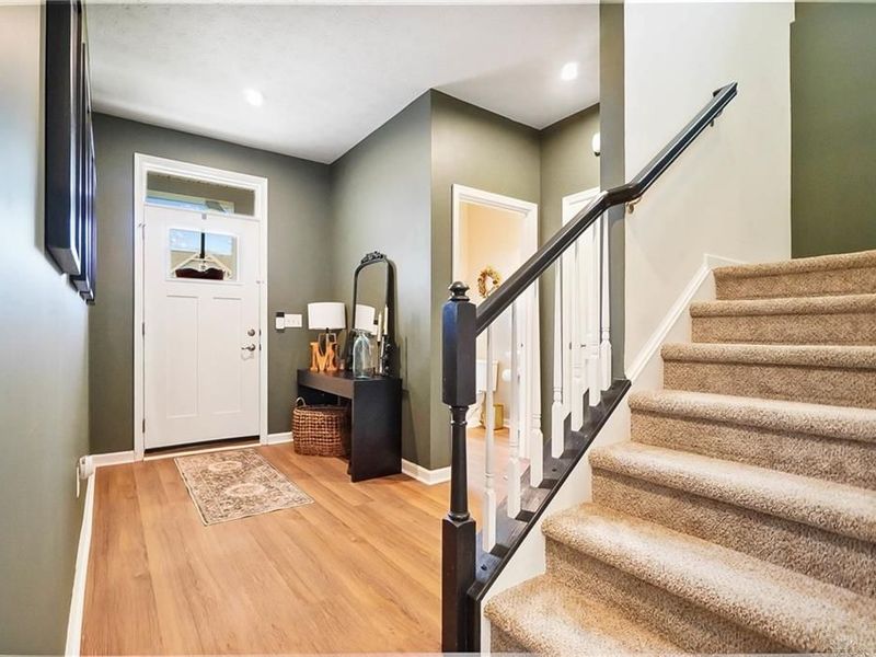 9586 Crooked Creek Drive, Centerville, OH 45458 Photo 4