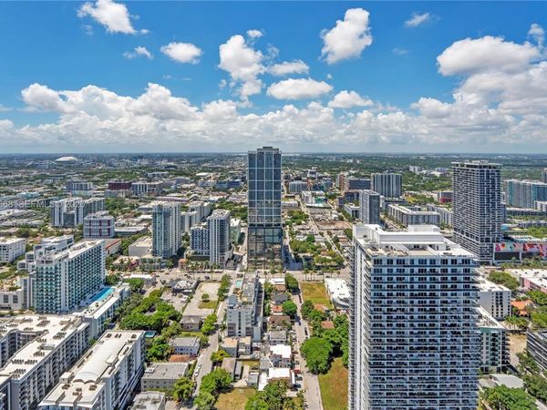 700 NE 24th St , Unit 1206, Miami, FL 33137