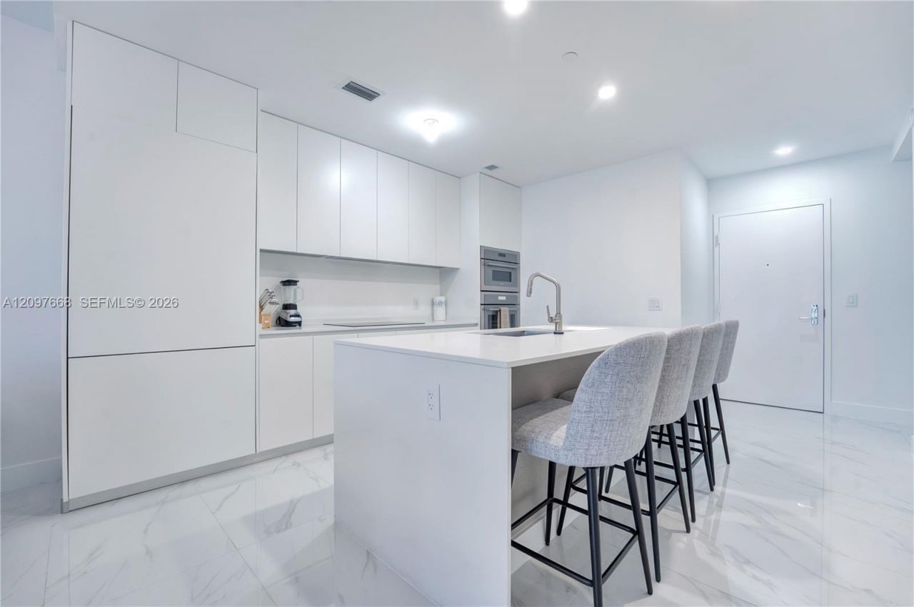 700 NE 24th St , Unit 1206, Miami, FL 33137 Photo