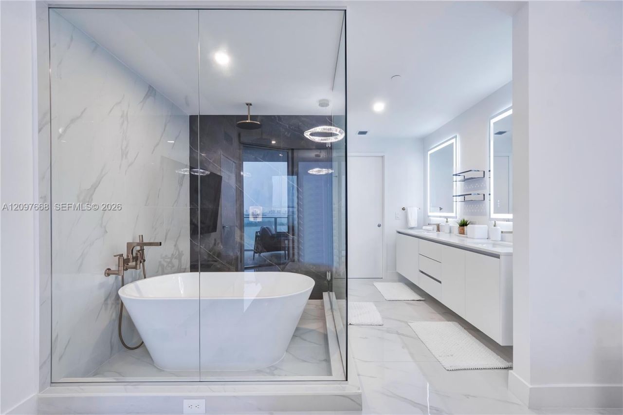 700 NE 24th St , Unit 1206, Miami, FL 33137 Photo