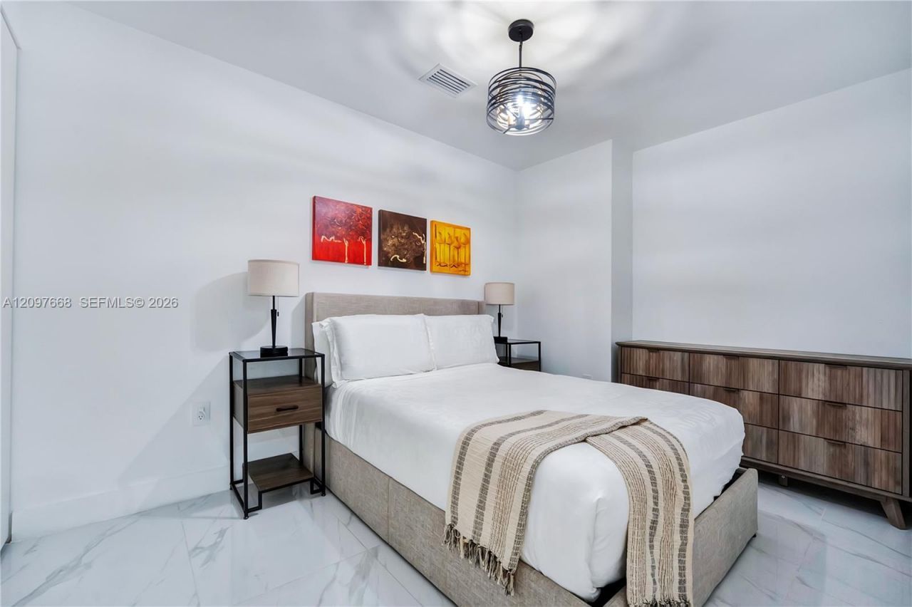 700 NE 24th St , Unit 1206, Miami, FL 33137 Photo