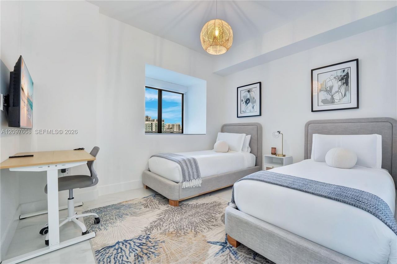 700 NE 24th St , Unit 1206, Miami, FL 33137 Photo