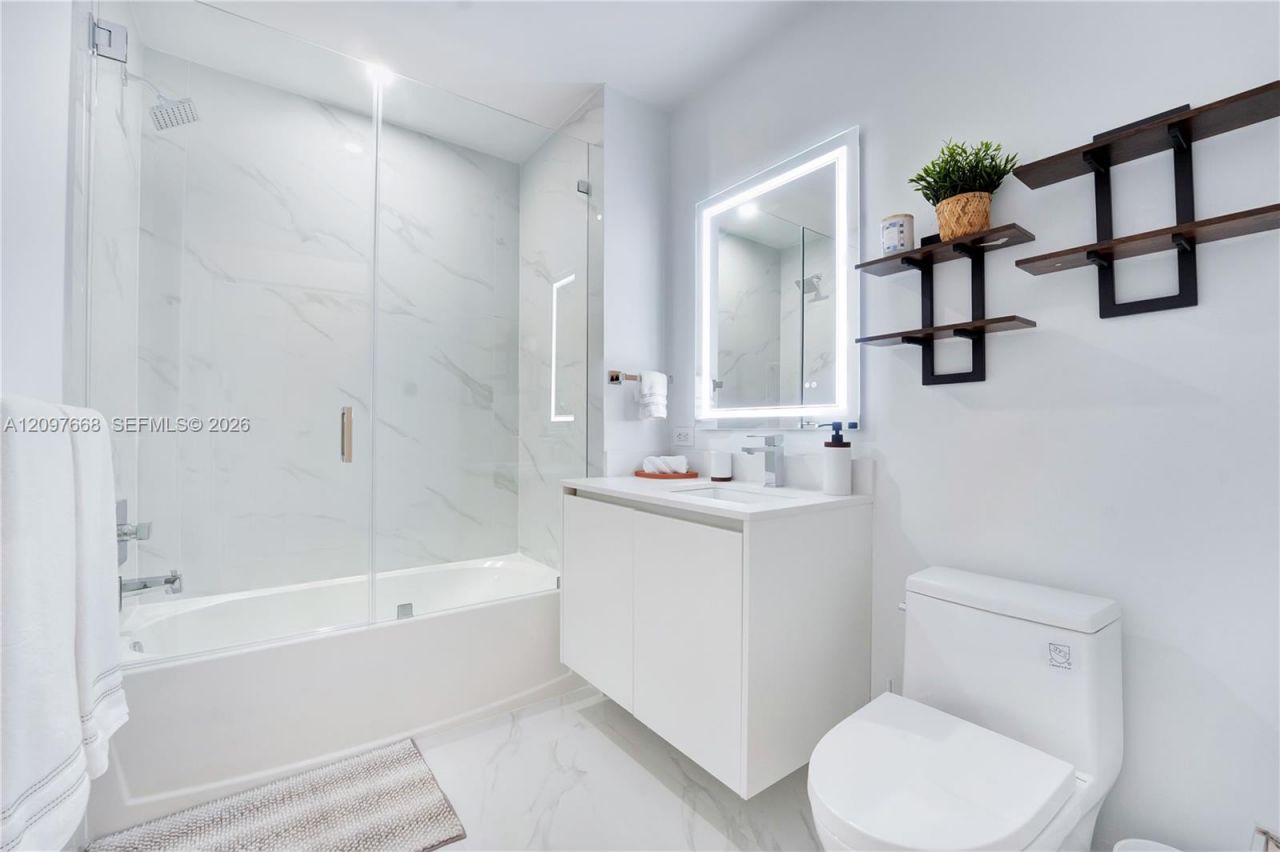 700 NE 24th St , Unit 1206, Miami, FL 33137 Photo