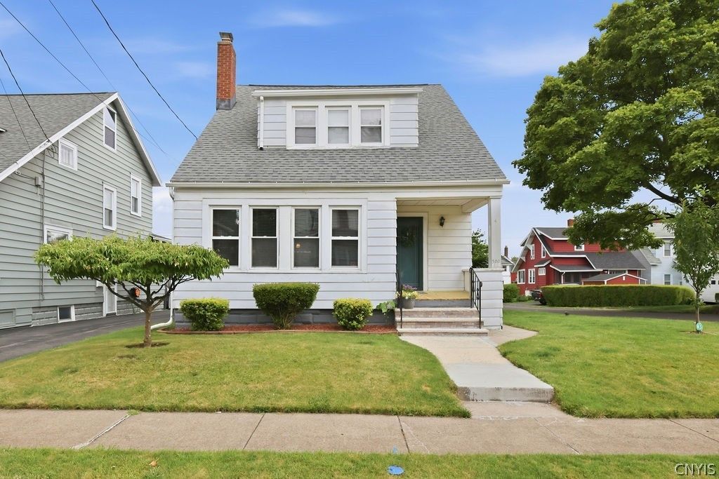 300 Malverne Drive, Syracuse, NY 13208 Main Photo