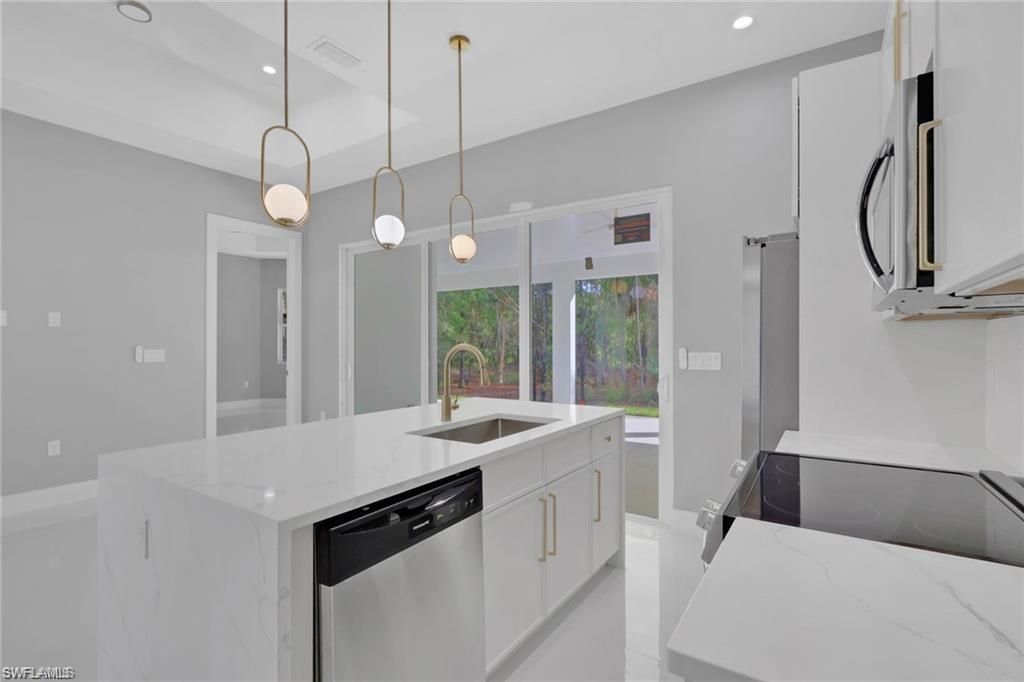 160 Logan Blvd S, Naples, FL 34119 Photo