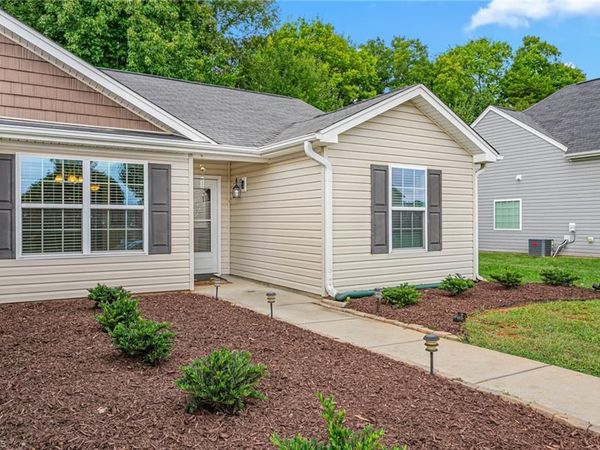 2848 Barksdale Drive , Haw River, NC 27258