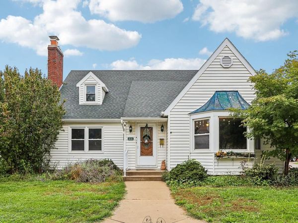 510 E Main STREET, Waterford, WI 53185