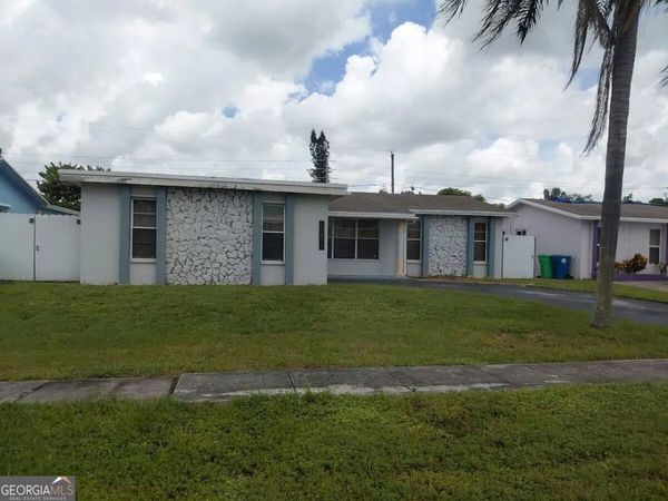 11611 NW 29th Place, Sunrise, FL 33323