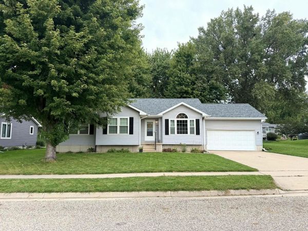 520 Donna Street, Denver, IA 50622