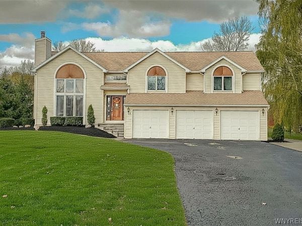 5507 Oakwood Drive, North Tonawanda, NY 14120