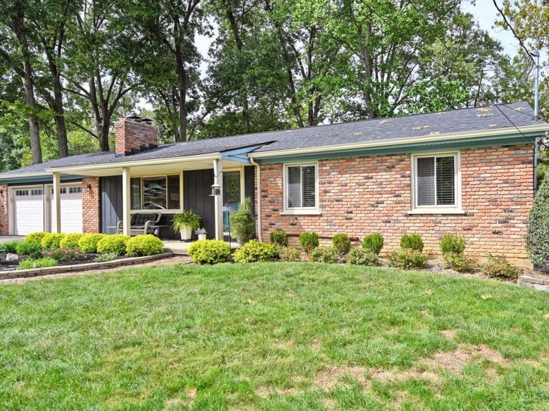 9099 Arrowhead Court, Springfield Township, OH 45231 Photo 2