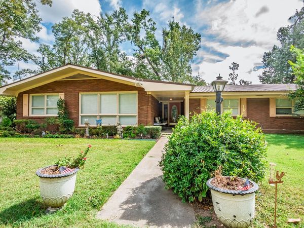 312 N Church Street, Charleston, MS 38921