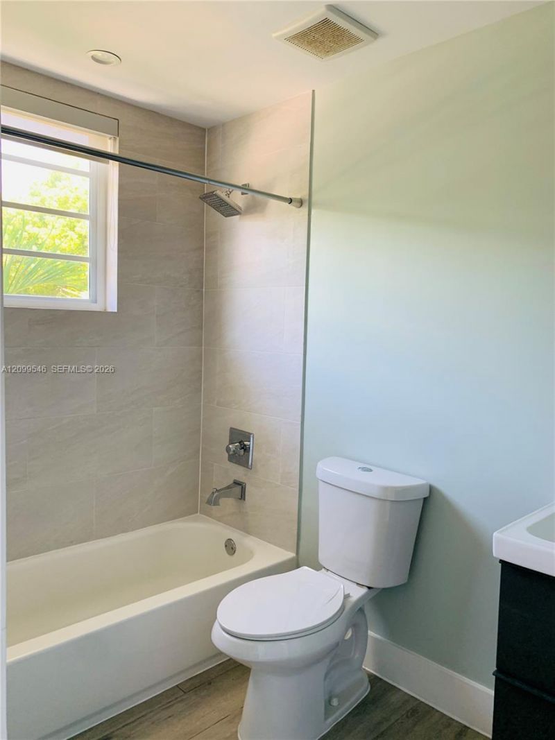 1100 10th St , Unit 17, Miami Beach, FL 33139 Photo