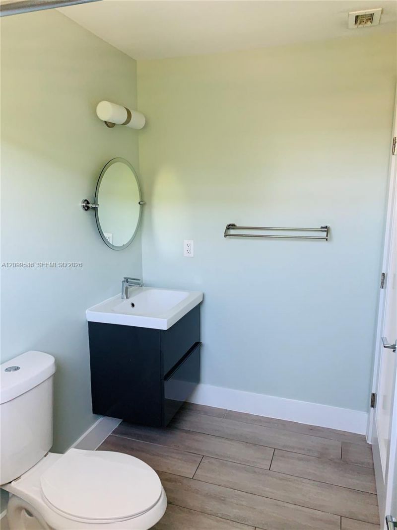 1100 10th St , Unit 17, Miami Beach, FL 33139 Photo