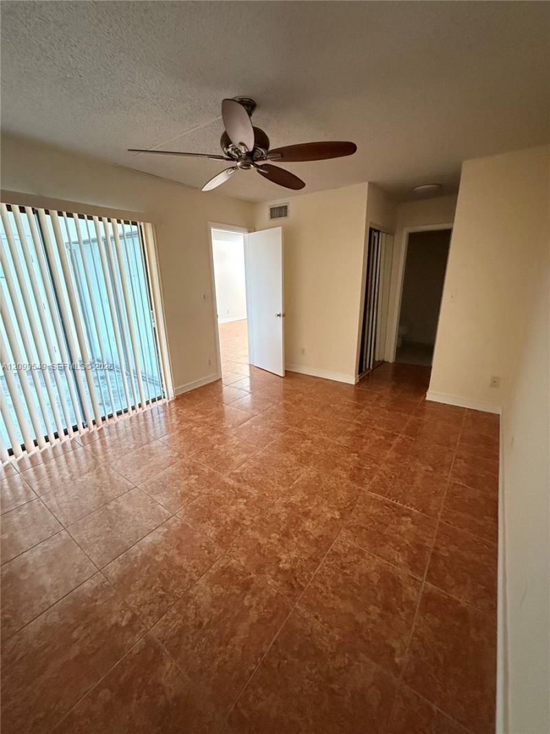 3396 Foxcroft Rd, Unit 210, Miramar, FL 33025 Photo