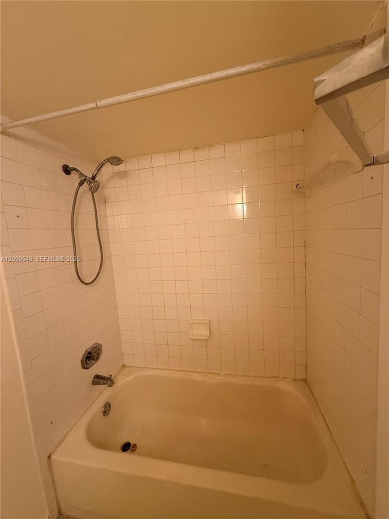 3396 Foxcroft Rd, Unit 210, Miramar, FL 33025 Photo