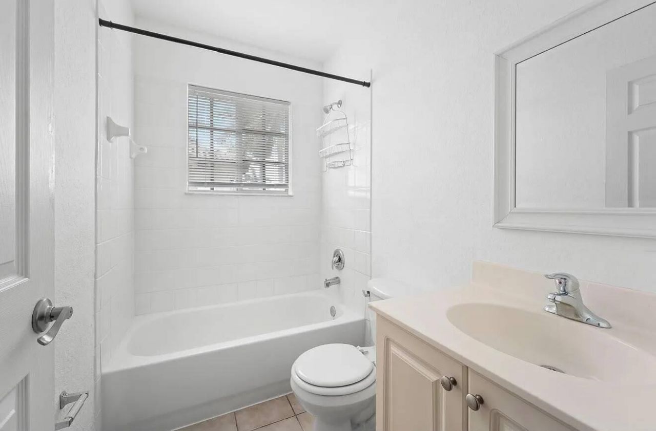 4116 Napoli Lake Drive, Unit 4116, Riviera Beach, FL 33410 Photo