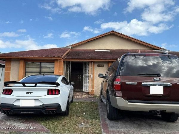 756 SW 99th Ct Circle , Miami, FL 33174