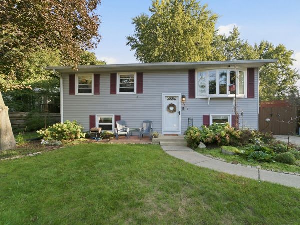 3542 Hampden Road , Michigan City, IN 46360